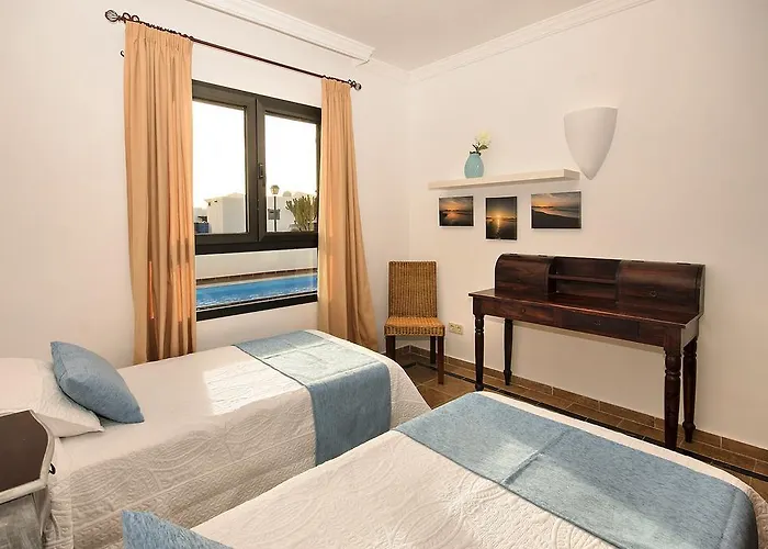 Nyaraló Charcones *