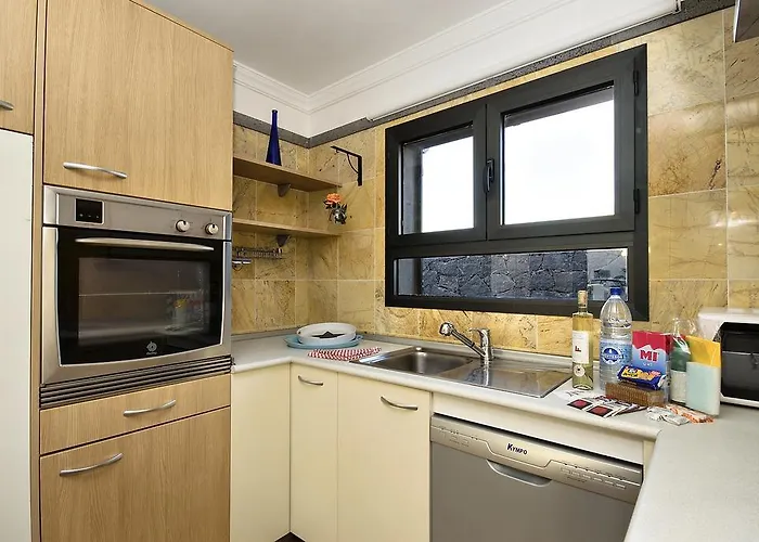 Charcones Nyaraló Playa Blanca