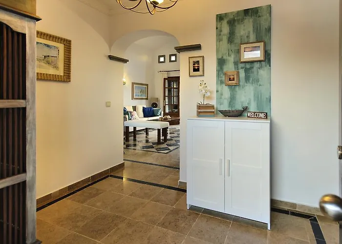 Nyaraló Charcones *